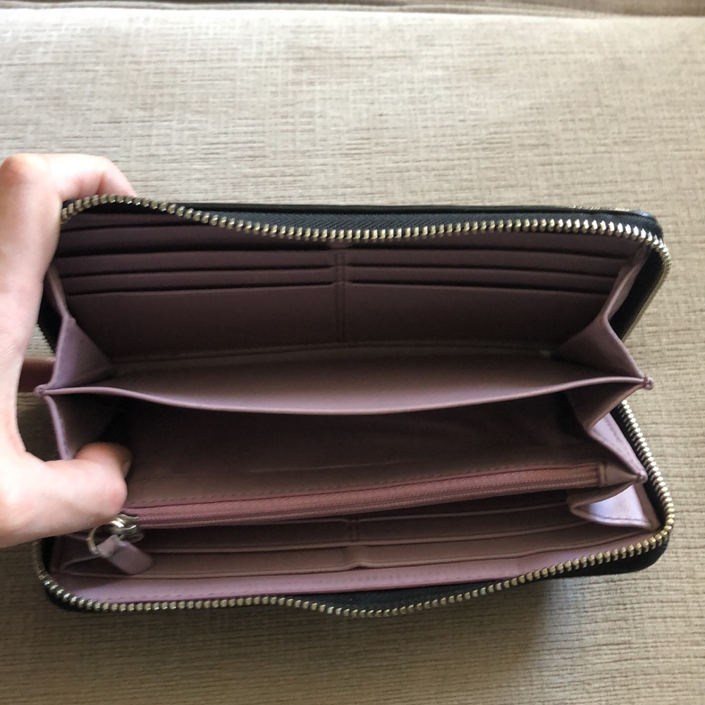 Coach Wallet - Picture 9 of 15